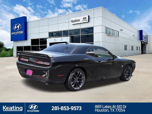 Used 2023 Dodge Challenger R/T Scat Pack RWD image 5