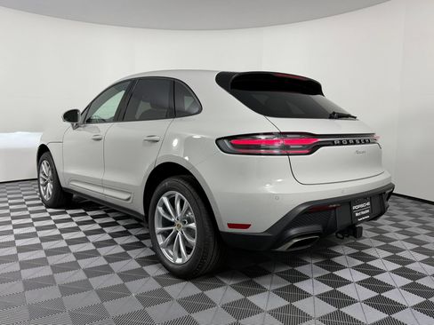 Certified 2026 Porsche Macan AWD/4WD image 3