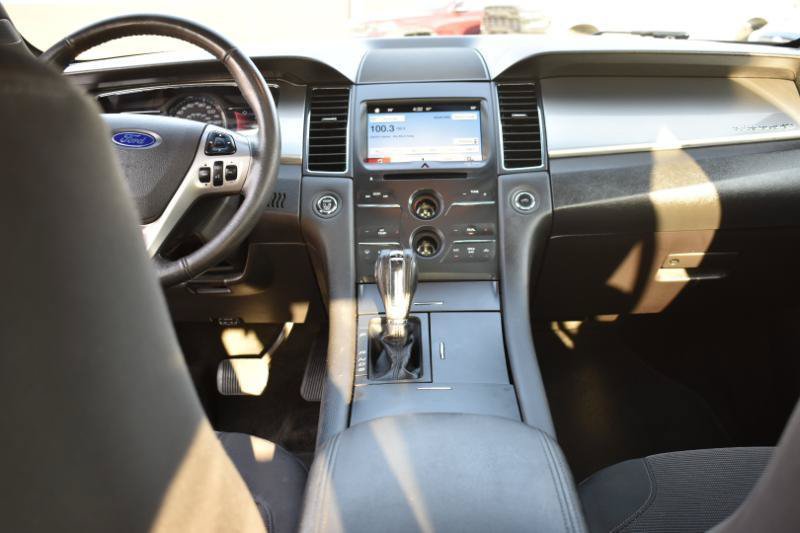 Used 2016 Ford Taurus SEL w/ Equipment Group 201A FWD image 21