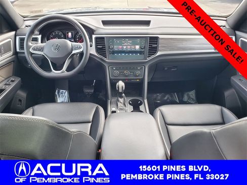 Used 2021 Volkswagen Atlas Cross Sport SE w/ Panoramic Sunroof Package image 10