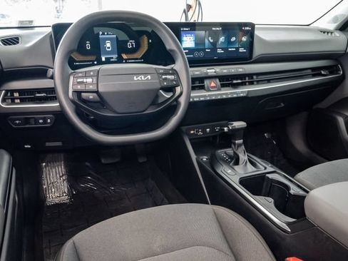 Used 2025 Kia K4 FWD image 7