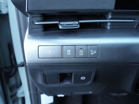 New 2026 Hyundai Kona SE image 23