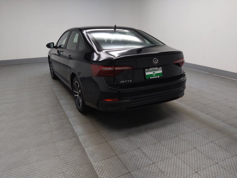Used 2024 Volkswagen Jetta Sport FWD image 3