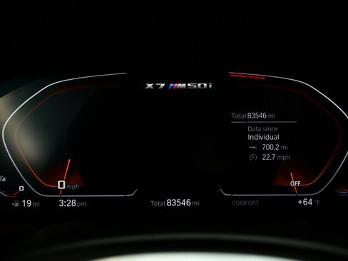 Used 2022 BMW X7 M50i w/ Executive Package image 29