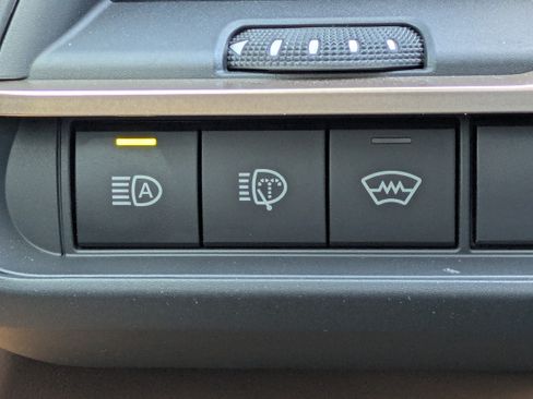 Used 2025 Toyota Crown Signia w/ Advanced Technology Package AWD/4WD image 23