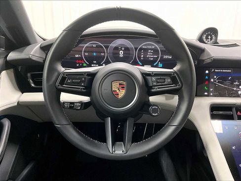 Used 2025 Porsche Taycan image 18