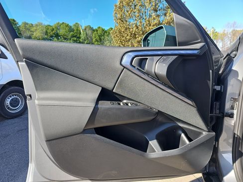 Certified 2025 BMW X3 xDrive30i w/ Premium Package image 28