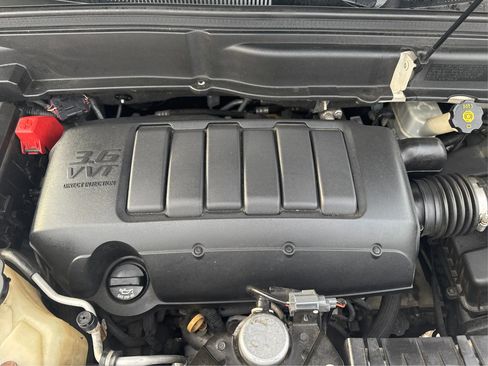 Used 2011 GMC Acadia SLE image 21