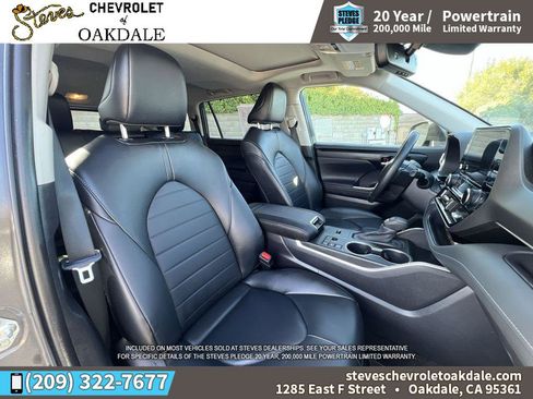 Used 2023 Toyota Highlander XLE image 32