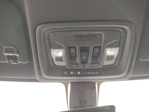 Used 2020 GMC Sierra 2500 AT4 w/ AT4 Premium Package AWD/4WD image 21