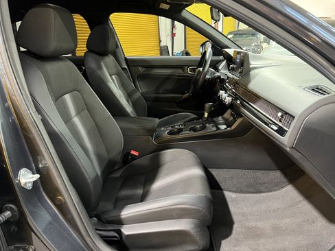 Used 2025 Honda Civic Sport image 15