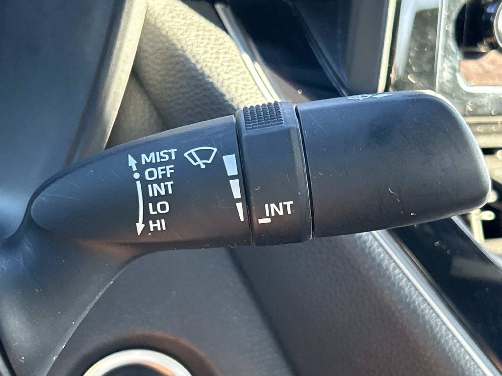 Used 2024 Toyota Corolla SE FWD image 31