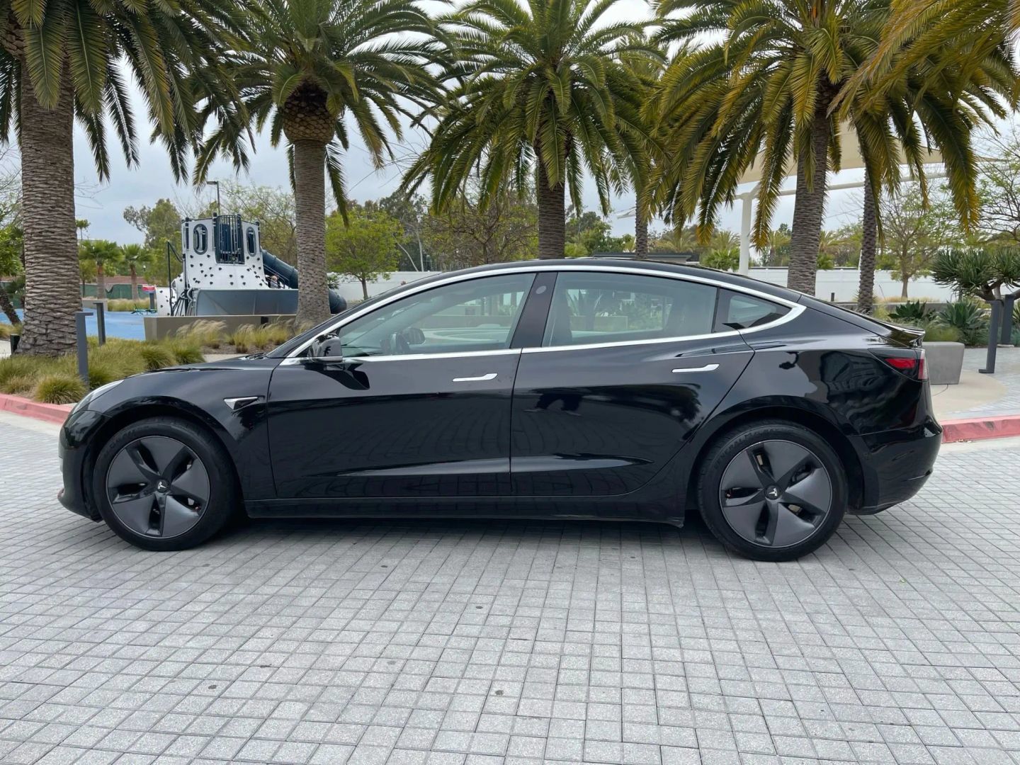 Used 2019 Tesla Model 3 Long Range RWD image 6