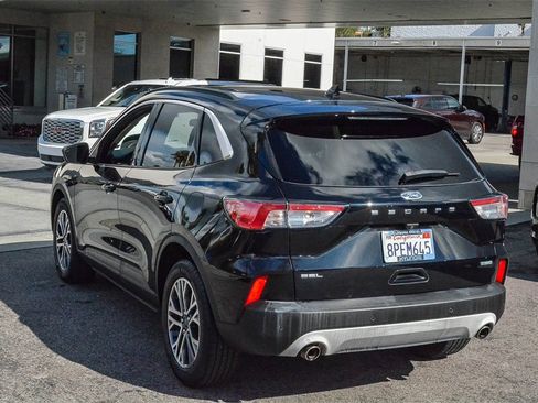 Used 2020 Ford Escape SEL image 4