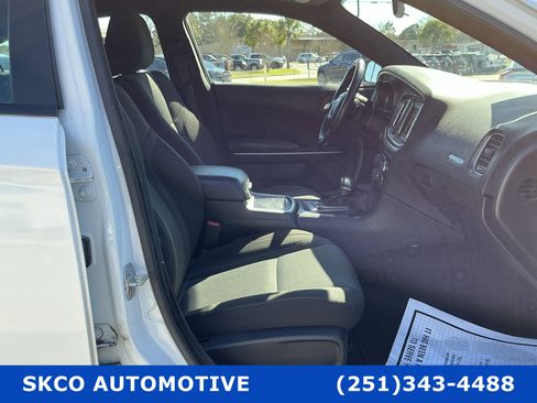 Used 2020 Dodge Charger SXT image 13