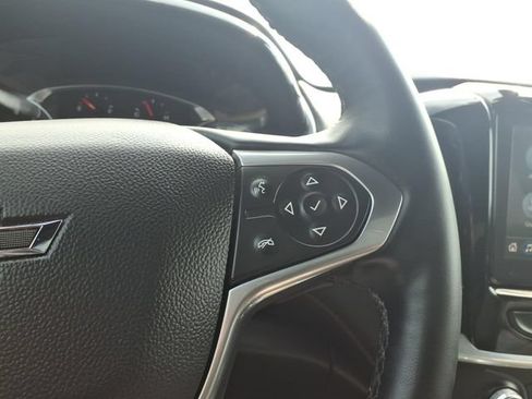 Used 2023 Chevrolet Traverse RS w/ LPO, Floor Liner Package FWD image 17