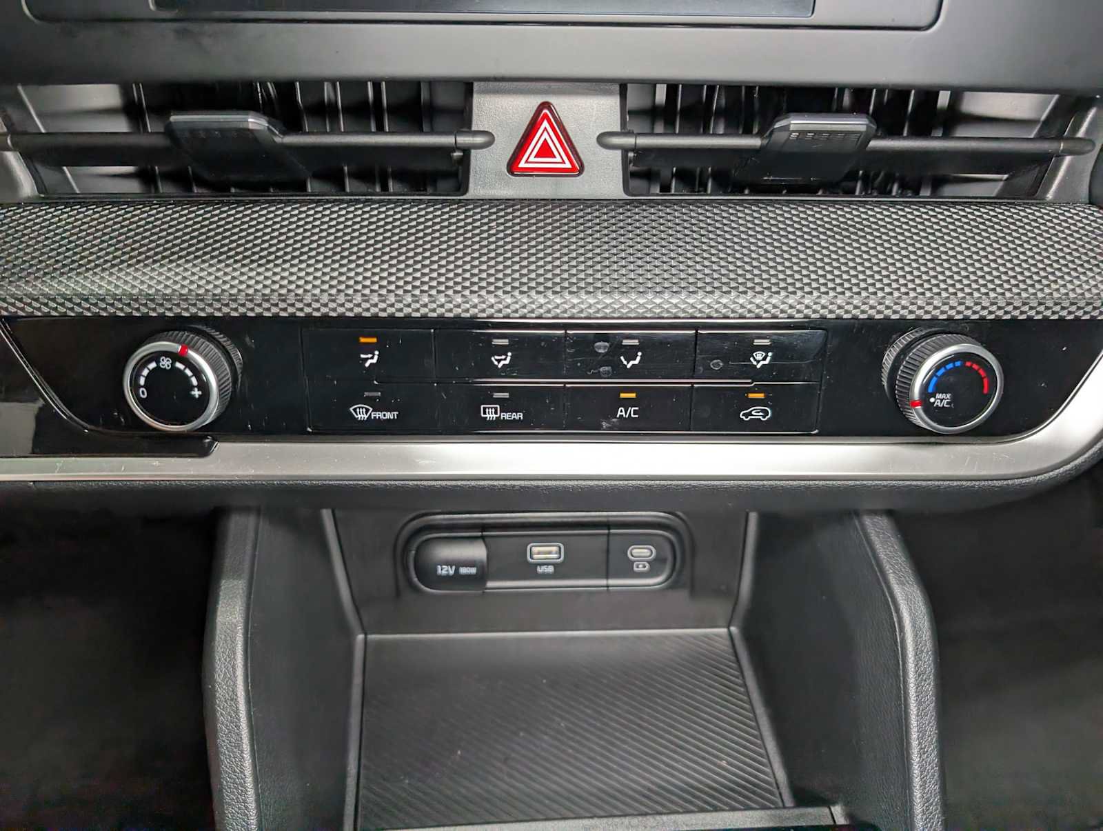 Certified 2025 Kia Sportage LX AWD/4WD image 30