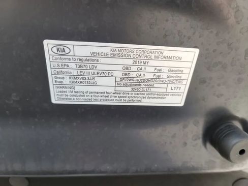 Used 2019 Kia Sorento AWD V6 image 39