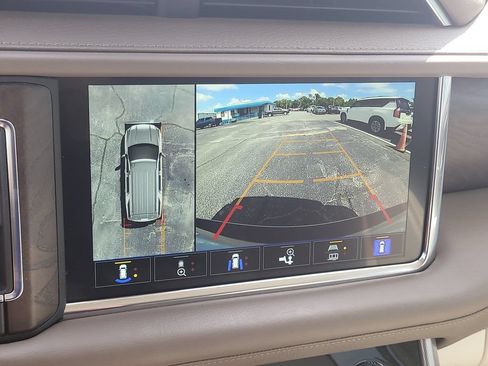 Used 2021 GMC Yukon XL Denali RWD image 26