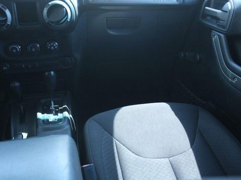 Used 2016 Jeep Wrangler Unlimited Sport AWD/4WD image 13