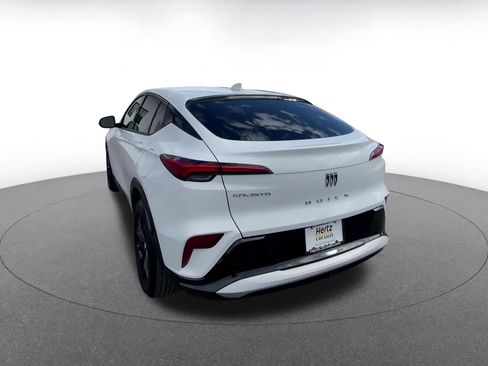 Used 2025 Buick Envista Sport Touring image 11