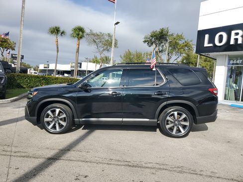 Used 2023 Honda Pilot Elite image 8