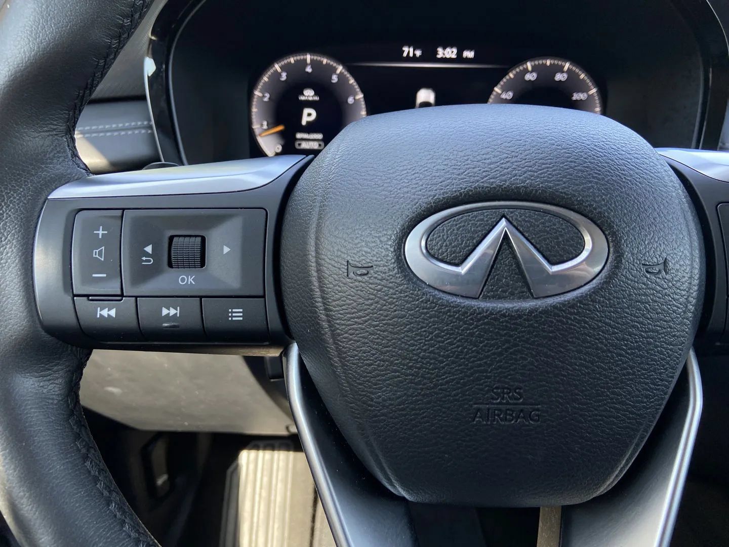 Used 2023 INFINITI QX60 Luxe AWD/4WD image 16