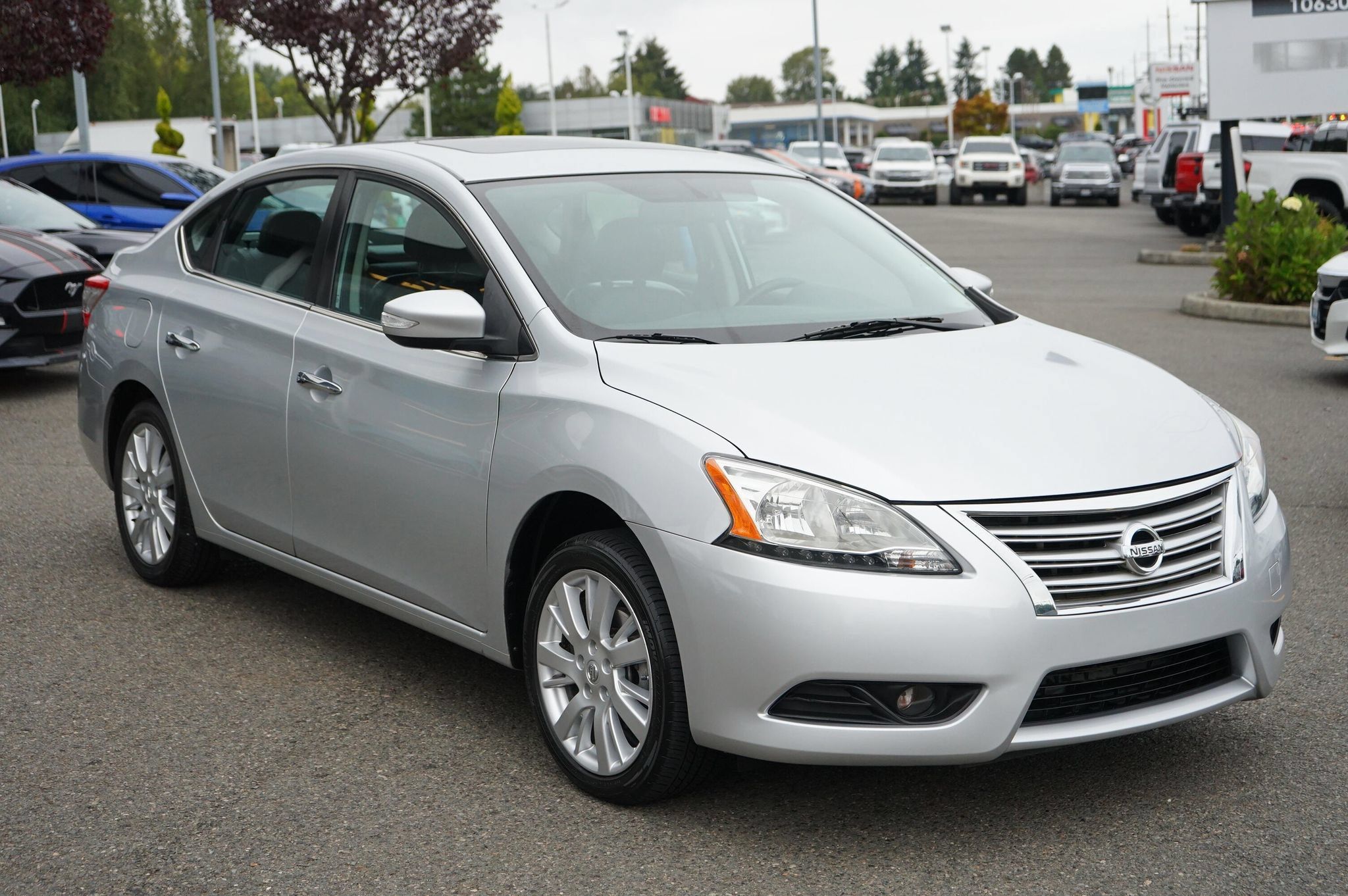 Used 2014 Nissan Sentra SL w/ Premium Package FWD image 7