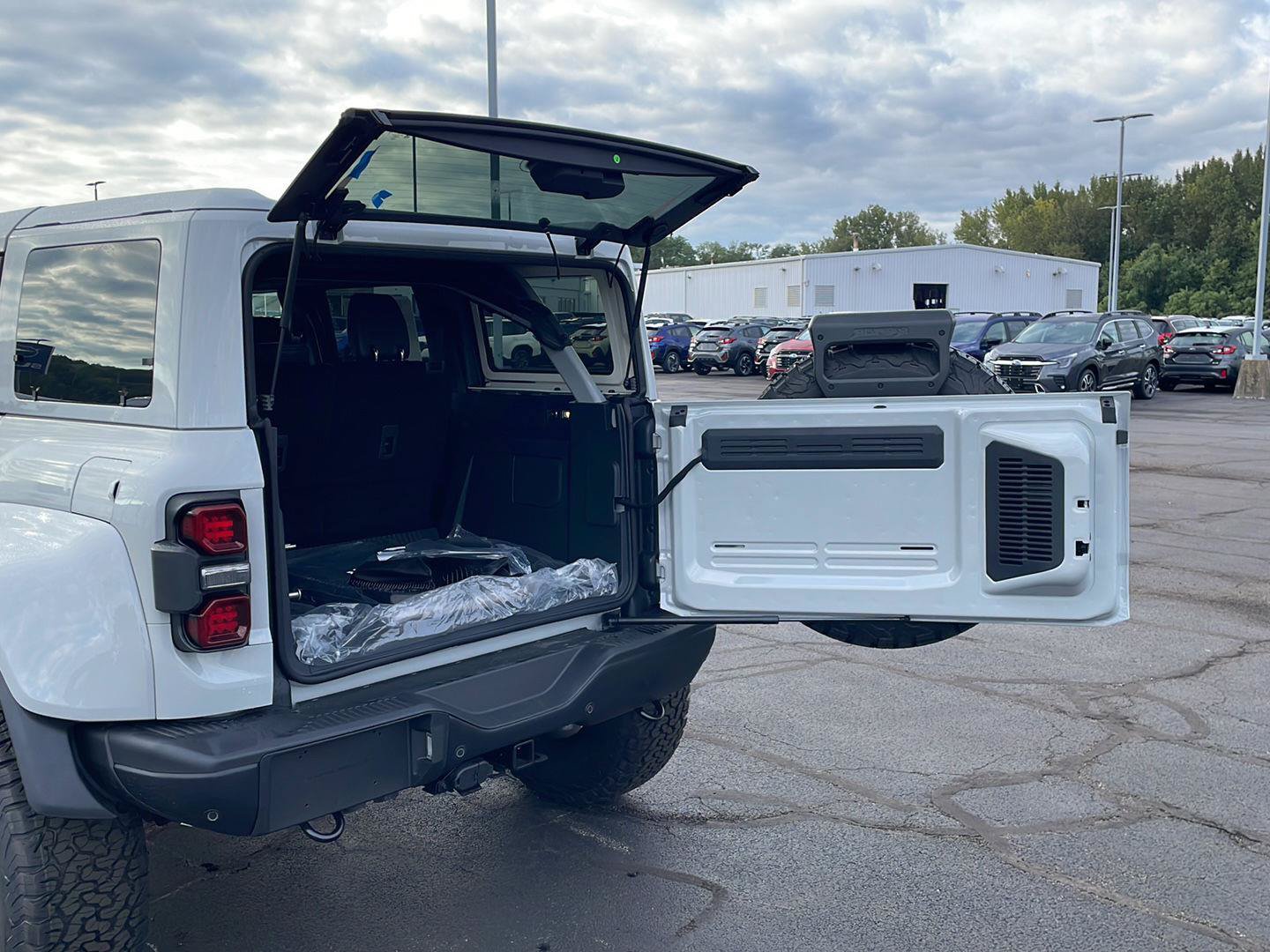 New 2026 Ford Bronco Raptor AWD/4WD image 26