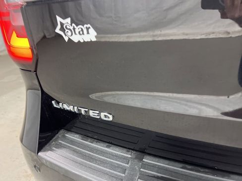 Used 2024 Ford Expedition Max Limited image 18