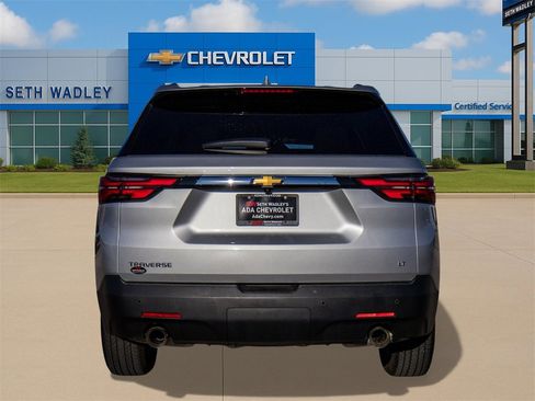 Used 2022 Chevrolet Traverse LT image 6