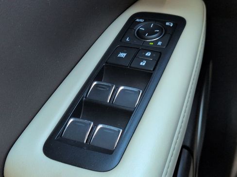 Used 2019 Lexus RX 350L AWD image 26