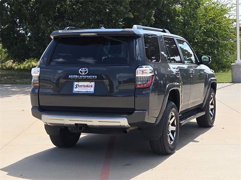Used 2024 Toyota 4Runner TRD Off-Road Premium image 8