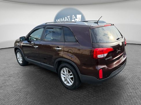 Used 2014 Kia Sorento LX image 6