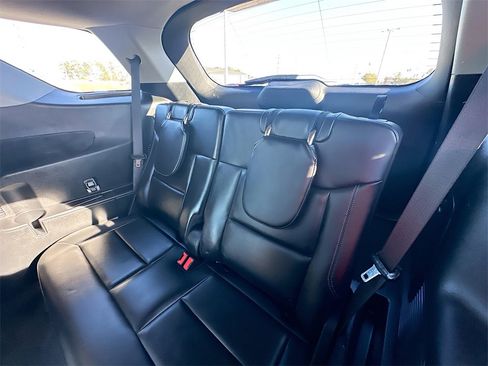 Used 2023 Ford Explorer XLT w/ Equipment Group 202A image 4