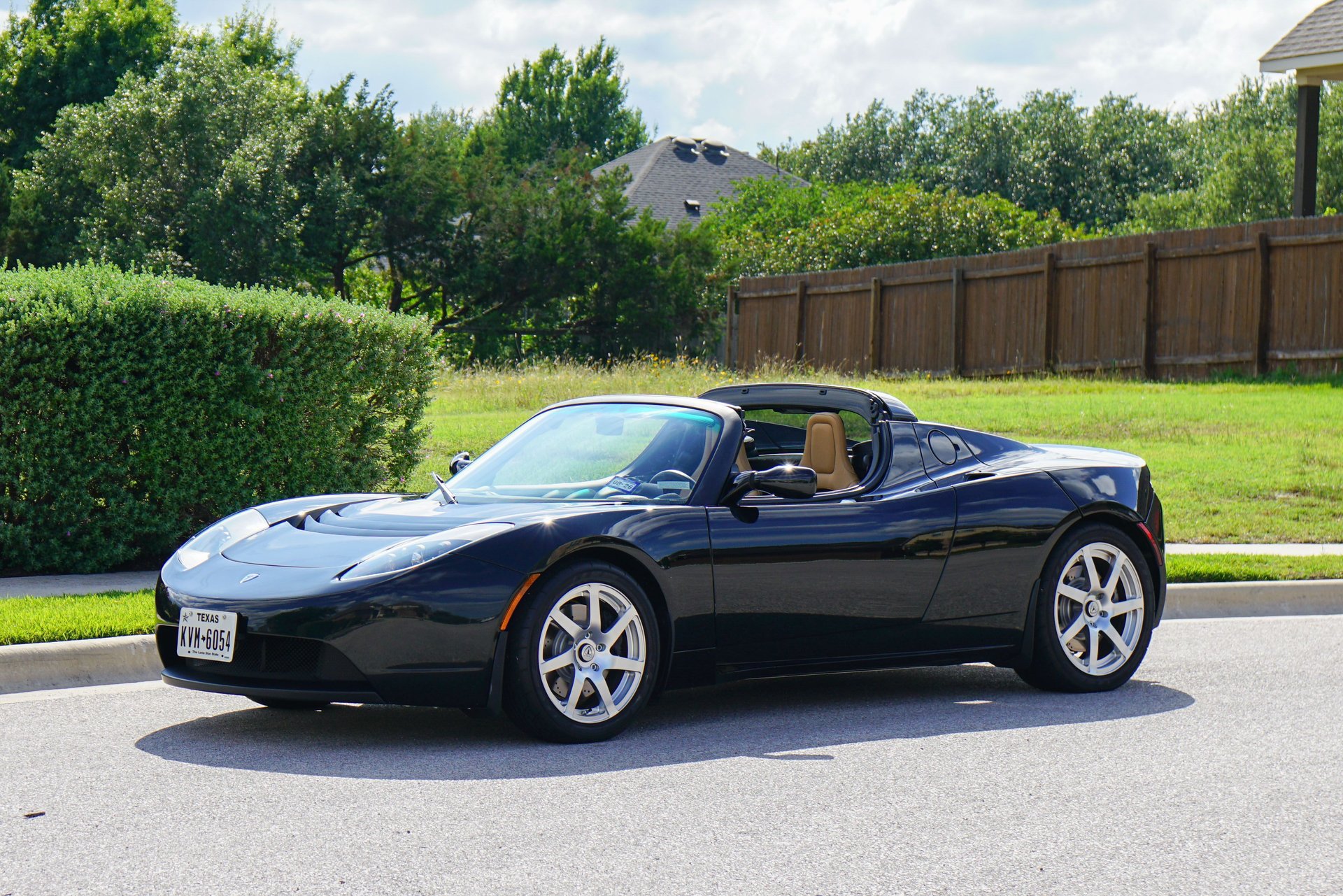 Used 2010 Tesla Roadster RWD image 11