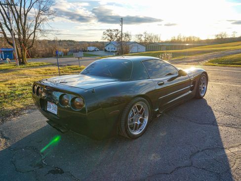 Used 2001 Chevrolet Corvette Z06 w/ Memory Pkg image 3
