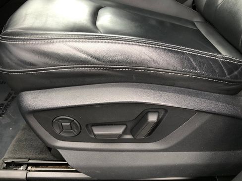 Used 2019 Audi Q8 Premium w/ Convenience Package image 15