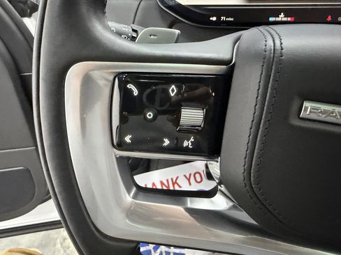 Used 2023 Land Rover Range Rover SE image 16