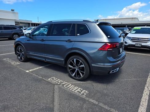 Used 2022 Volkswagen Tiguan SEL R-Line AWD/4WD image 5