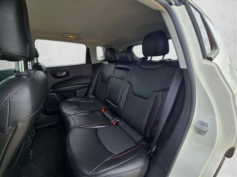 Used 2019 Jeep Compass Trailhawk AWD/4WD image 13