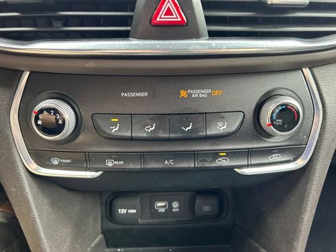 Used 2020 Hyundai Santa Fe SE w/ Cargo Package AWD/4WD image 18