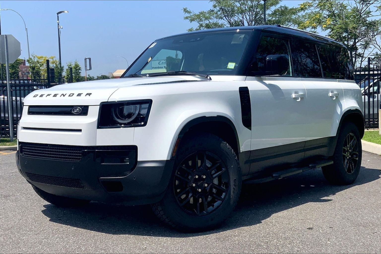 New 2026 Land Rover Defender 110 S AWD/4WD image 1