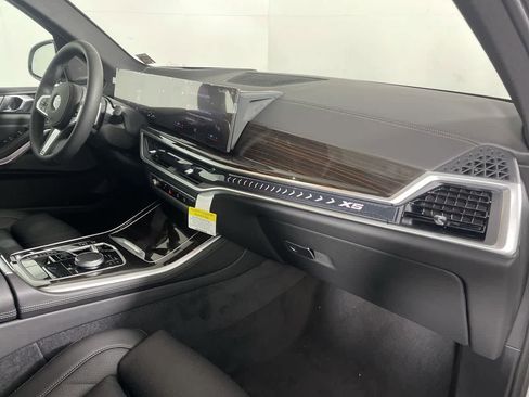 Certified 2024 BMW X5 xDrive40i w/ M Sport Package AWD/4WD image 17
