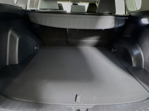 Used 2021 Toyota RAV4 XLE w/ Convenience Package FWD image 34