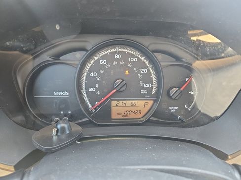 Used 2015 Toyota Yaris LE image 9