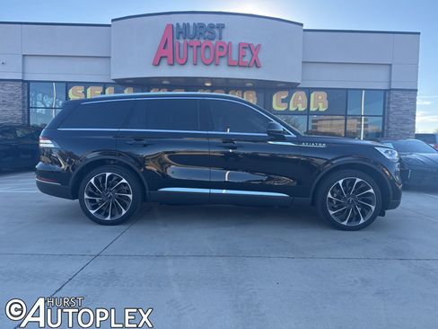 Used 2023 Lincoln Aviator Reserve w/ Equipment Group 201A image 1