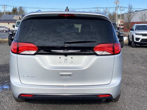 New 2026 Chrysler Voyager LX image 4