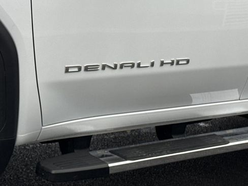New 2026 GMC Sierra 2500 Denali w/ Denali Reserve Package image 16