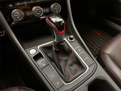 Used 2022 Volkswagen Jetta GLI Autobahn image 22